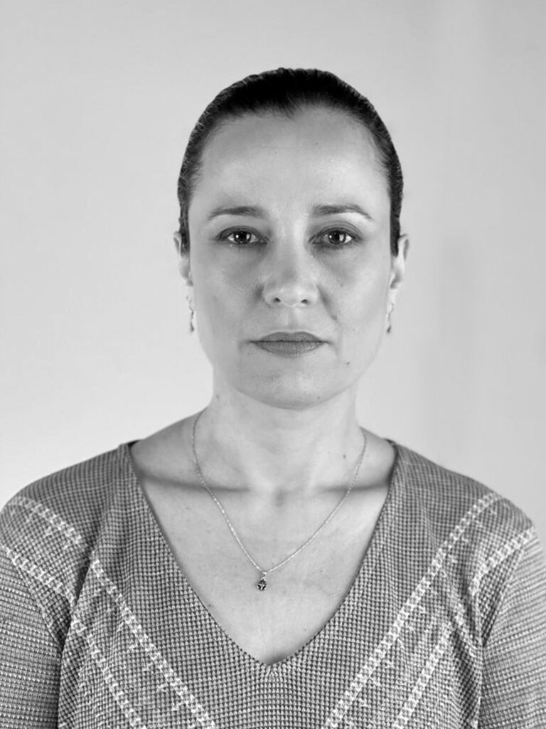 alt="Elizandra Cordeiro, terapeuta Kynesis"